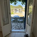 Le Grand Bleu Guest house