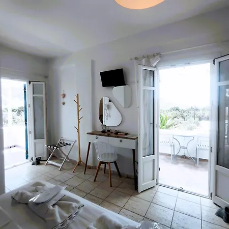Guest house Le Grand Bleu Katapola