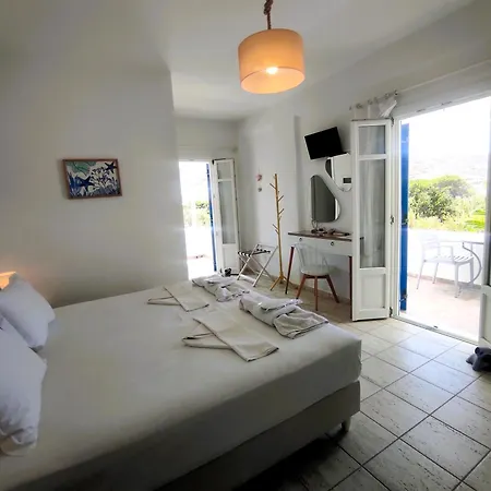Le Grand Bleu Guest house *